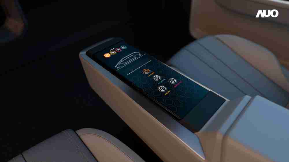 PA直营以人性化设计打造多变形态中控显示(Morphing Center Control)，，不使用时仅平面显示信息，，，进行操作时，，，显示器则会动态隆起，，，，转变成3D实体按钮，，，并有触觉回馈，，，展示人机互动新体验